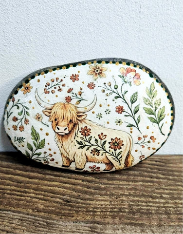 Hand Decorated & Painted Highland Cow Pebble