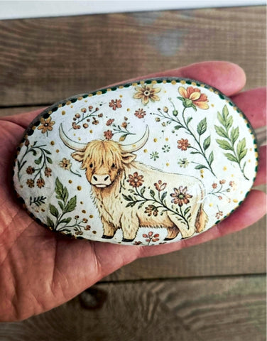 Hand Decorated & Painted Highland Cow Pebble