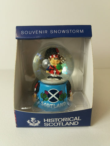 Scotland Piper Souvenir Snow Globe
