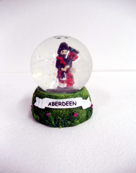  Aberdeen Scotland Piper Snow Globe