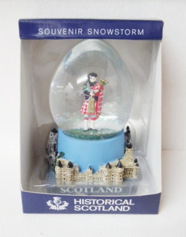 Historical Scotland Souvenir Snow Globe - Piper